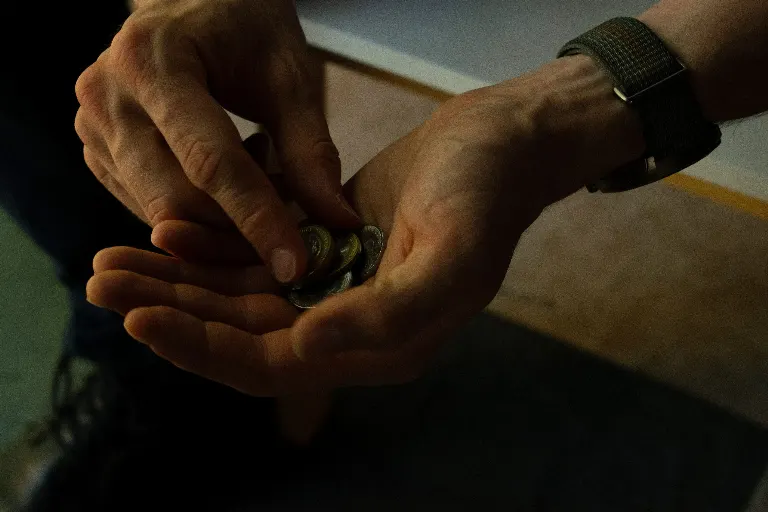 sente lugema — jeden Cent umdrehen