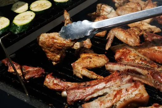 na žaru — vom Grill
