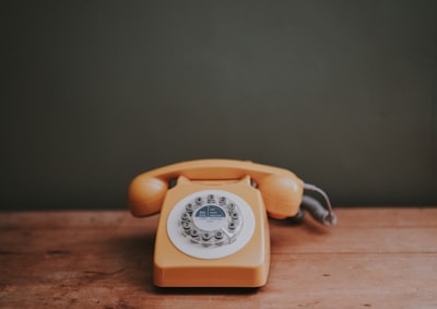 exige — calls for