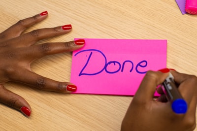 take up doing — se lancer dans