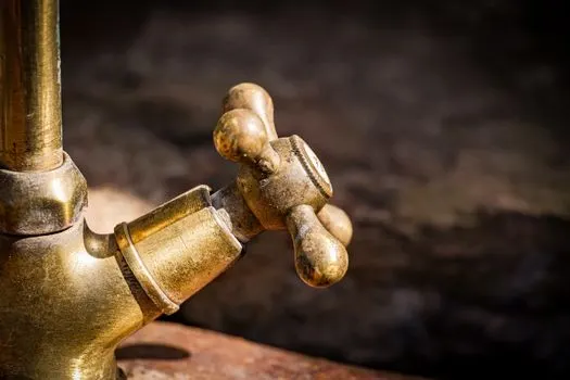 Латунный светильник — Brass fixture