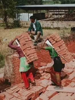 низкоквалифицированный труд — menial labor