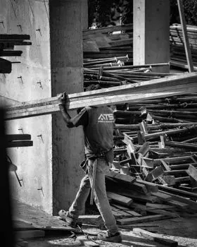 to work — travailler