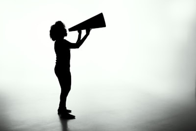 to amplify — amplifier