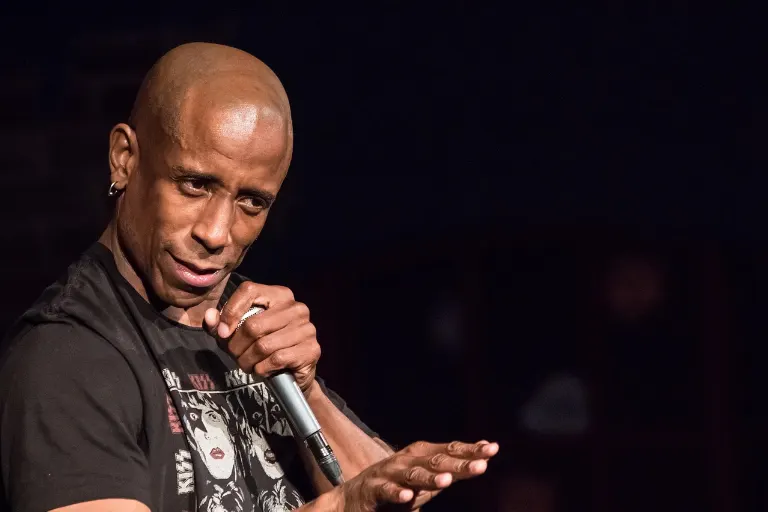 stand up — se lever