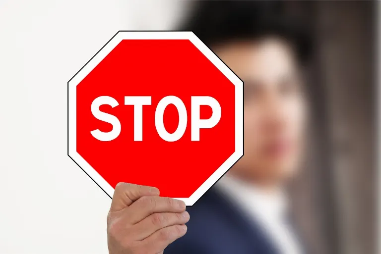 stop — parar