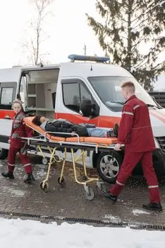 acil bakım merkezi — Notfallambulanz