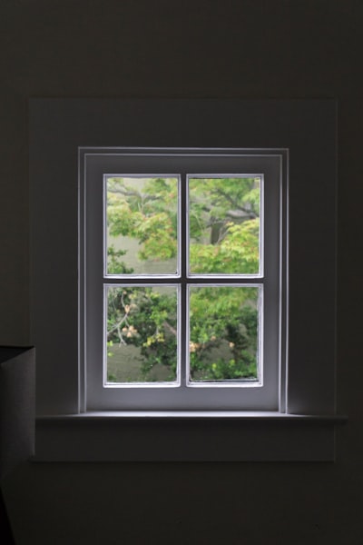 Window frame — cadre de fenêtre