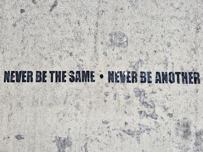 je ne suis jamais allé à — I’ve never been to