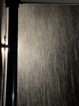 льёт как из ведра — Pouring down