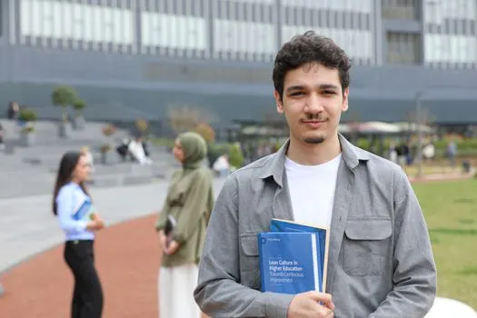 лингвистов-антропологов — Linguists-anthropologists