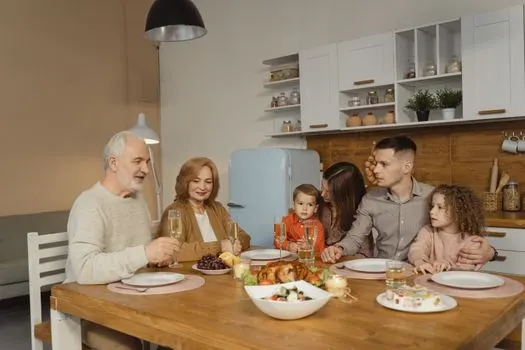 Ailem Rusya'da yaşıyor — Meine Familie lebt in Russland