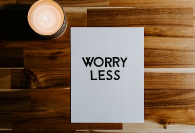 to worry about — s'inquiéter de