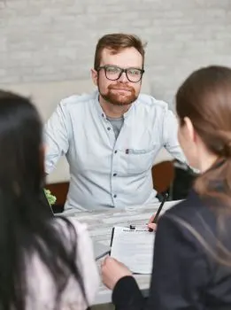uzņēmuma līgums — contrat de prestation