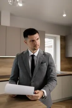 īpašuma pārvaldnieks — gestionnaire immobilier