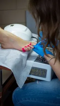 pedikir — pedicure