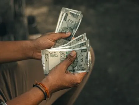 Kann ich das Geld zurückbekommen? — Mogu li da dobijem novac nazad?
