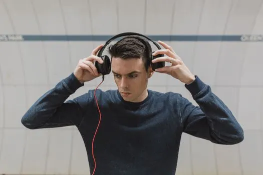 It's not my kind of music — no es mi tipo de música