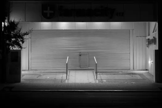 fermés — chiusi