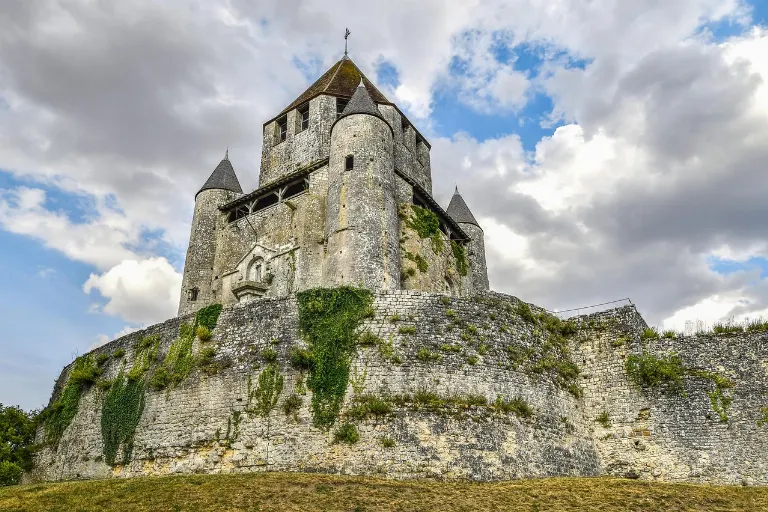 fortress — forteresse