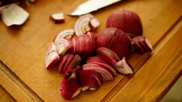 Sans oignons, s'il vous plaît — Bez luka, molim