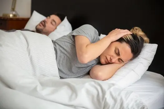 Ovo se ponavlja svake noći — This happens every night