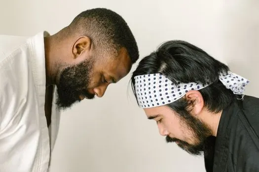 avec tout le respect que je vous dois — uz dužno poštovanje