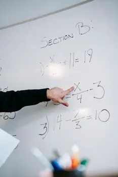 знаменатель — the denominator