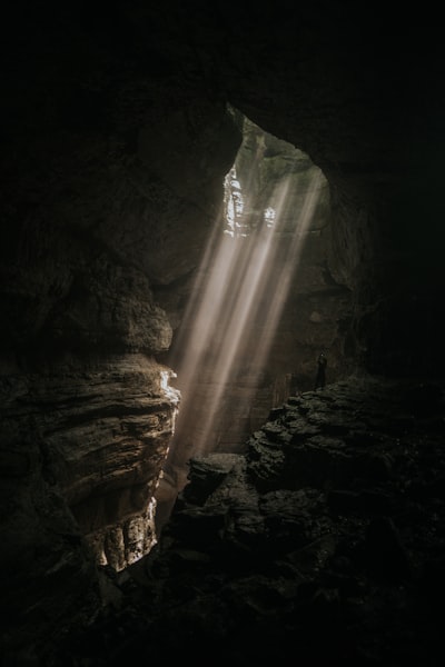 grotte — cave