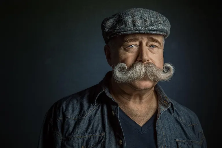 moustache — moustache
