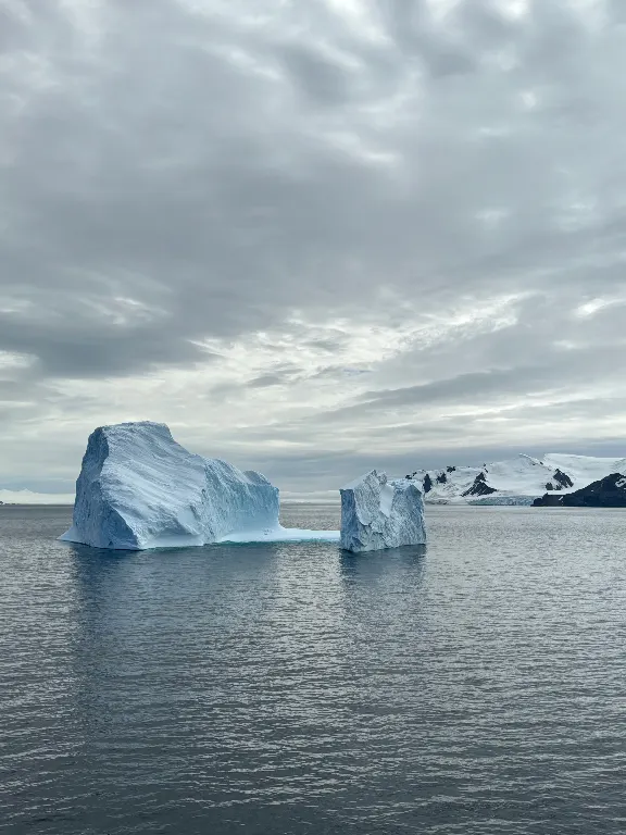 Spitze des Eisbergs — jäämäe tipp