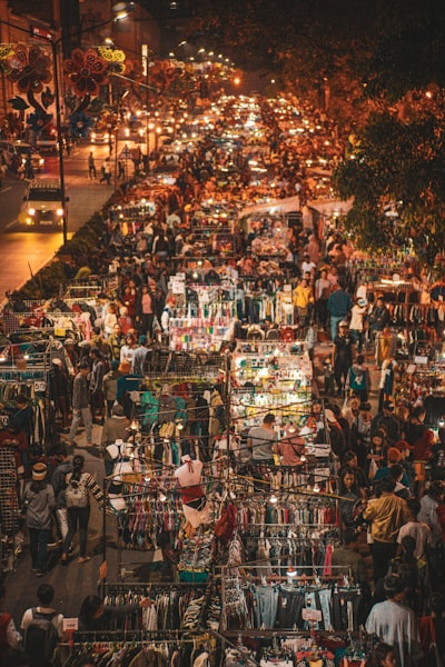 я слежу за рынком — Sigo el mercado