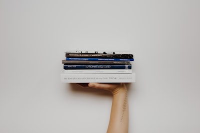 Ben kitap okuyacağım — Ja ću čitati knjige