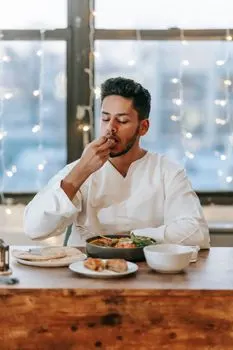 Поужинать — cenar