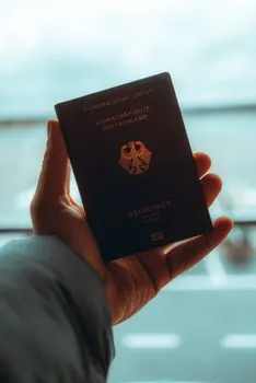 Ausweisdokument — isikut tõendav dokument