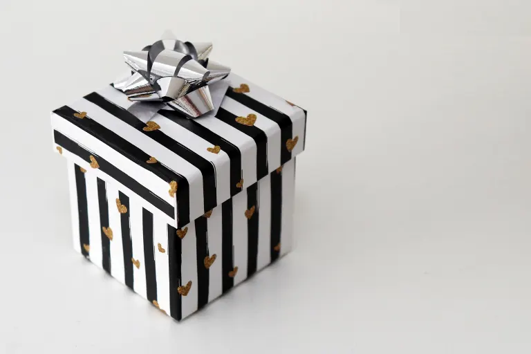 gift — cadeau