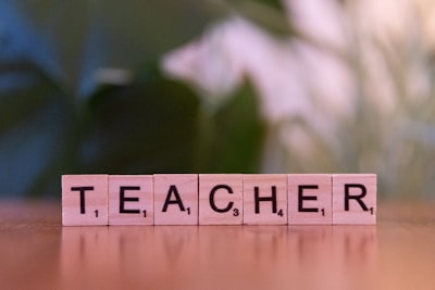 directeur d'école — Headteacher