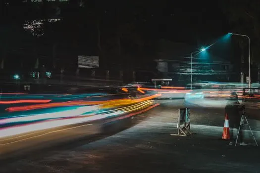 замедляться — decelerate