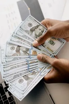 Bank — banka