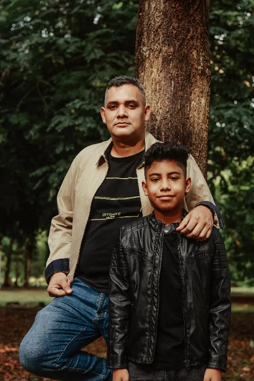 isasse minema — prendere dal padre